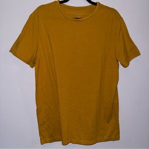 Goodfellow & Co mens size large lyndale tee short sleeve golden yellow